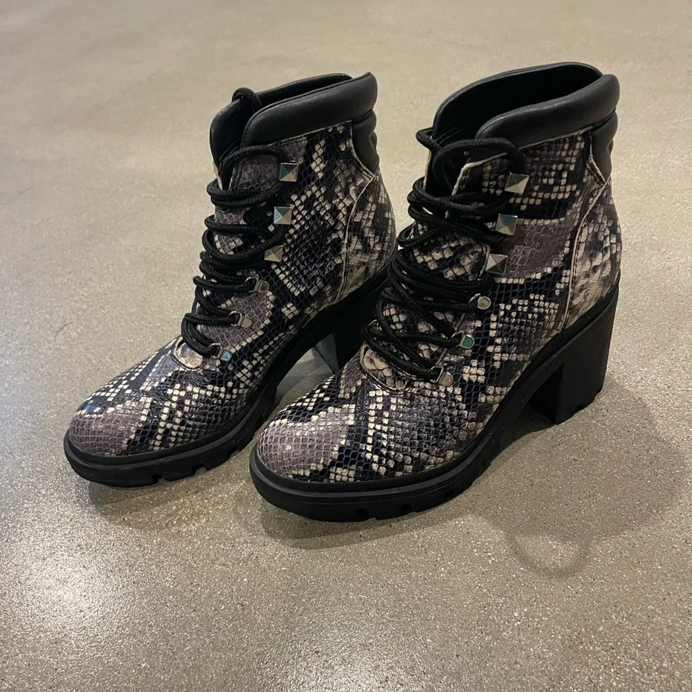 Marc Fisher Lanie Faux Leather Snakeskin Combat Boots Size 8 - Picture 3 of 10